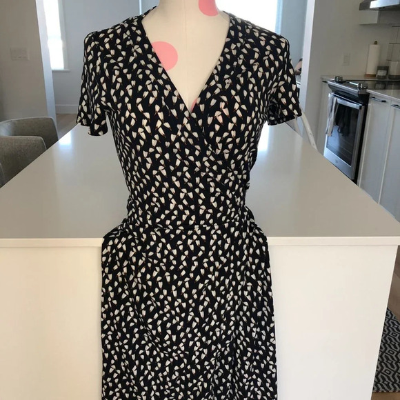 Mango Basics Short Sleeve Print Pattern Wrap Dress in Navy White Gold Size XXS - Picture 2 of 12